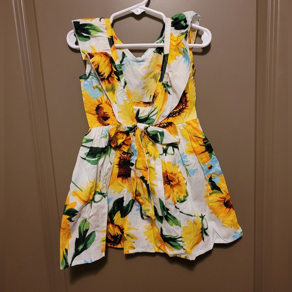 Girls dress